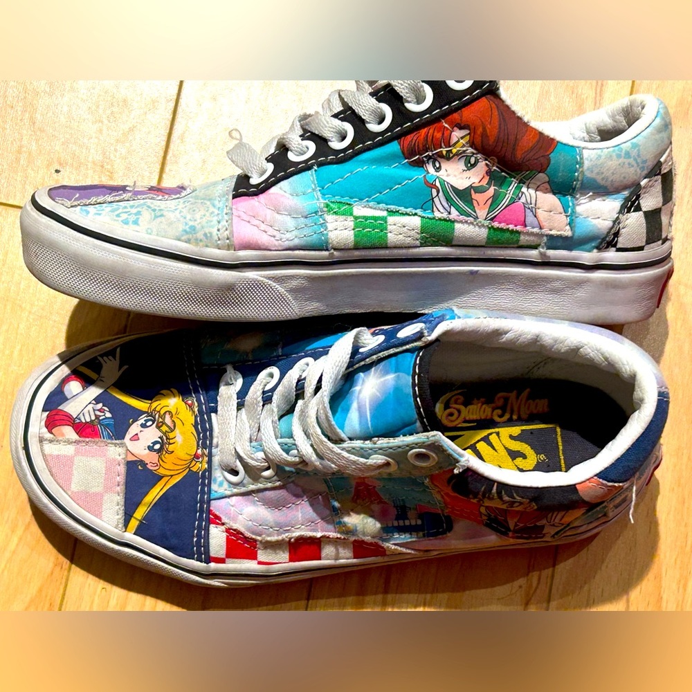 VANS  X Sailor Moon  women’s size 5 Old Skool patch work sneakers